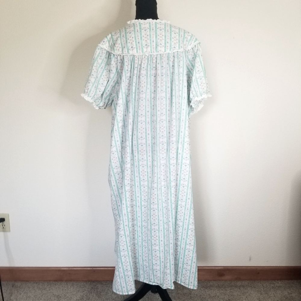 Vintage Lanz Of Salzburg Long Nighthown Cotton Short Sleeve Eyelet Buttons 2X - Picture 3 of 8